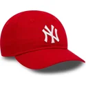 czerwona-zakrzywiona-regulowana-czapka-dziecieca-9forty-league-essential-inf-new-york-yankees-mlb-od-new-era