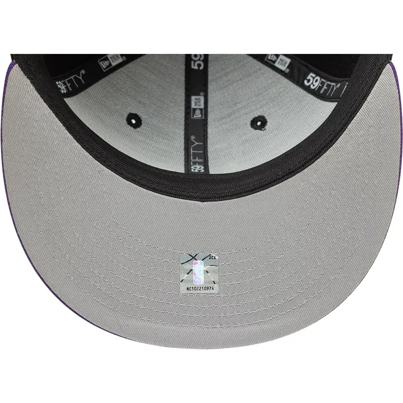 svart-och-lila-fitted-59fifty-classic-platt-keps-fran-toronto-raptors-nba-av-new-era