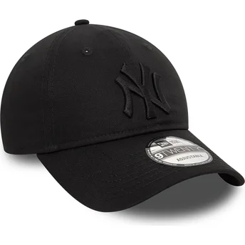 Czarna regulowana czapka z zakrzywionym daszkiem z czarnym logo 9TWENTY League Essential New York Yankees MLB od New Era