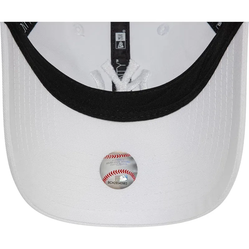 petten-gebogen-wit-verstelbare-band-9twenty-league-essential-van-new-york-yankees-mlb-van-new-era