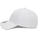 casquette-courbee-blanche-ajustable-avec-logo-blanc-9twenty-league-essential-new-york-yankees-mlb-new-era