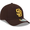 brun-buet-snapback-9forty-m-crown-player-replica-san-diego-padres-mlb-kasket-fra-new-era