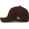 brun-buet-snapback-9forty-m-crown-player-replica-san-diego-padres-mlb-kasket-fra-new-era