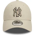 petten-gebogen-beige-verstelbare-band-negro-9forty-team-outline-van-new-york-yankees-mlb-van-new-era