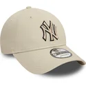 beige-justerbar-bojd-keps-med-svart-logotyp-9forty-team-outline-av-new-york-yankees-mlb-fran-new-era