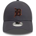 gra-justerbar-bojd-keps-med-orange-logotyp-9forty-side-patch-detroit-tigers-mlb-fran-new-era