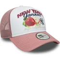 casquette-trucker-blanche-et-rose-9forty-a-frame-fruit-graphic-new-york-yankees-mlb-new-era