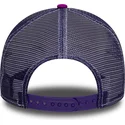 beige-og-violet-9forty-a-frame-graphic-trucker-kasket-fra-stand-tall-talk-small-play-ball-af-new-era