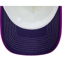 beige-og-violet-9forty-a-frame-graphic-trucker-kasket-fra-stand-tall-talk-small-play-ball-af-new-era