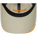 petten-gebogen-beige-verstelbare-band-9twenty-van-new-era