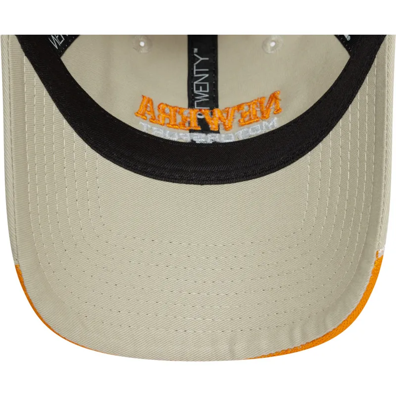 petten-gebogen-beige-verstelbaar-9twenty-flame-visor-van-new-era petten-gebogen-beige-verstelbaar-9twenty-flame-visor-van-new-era