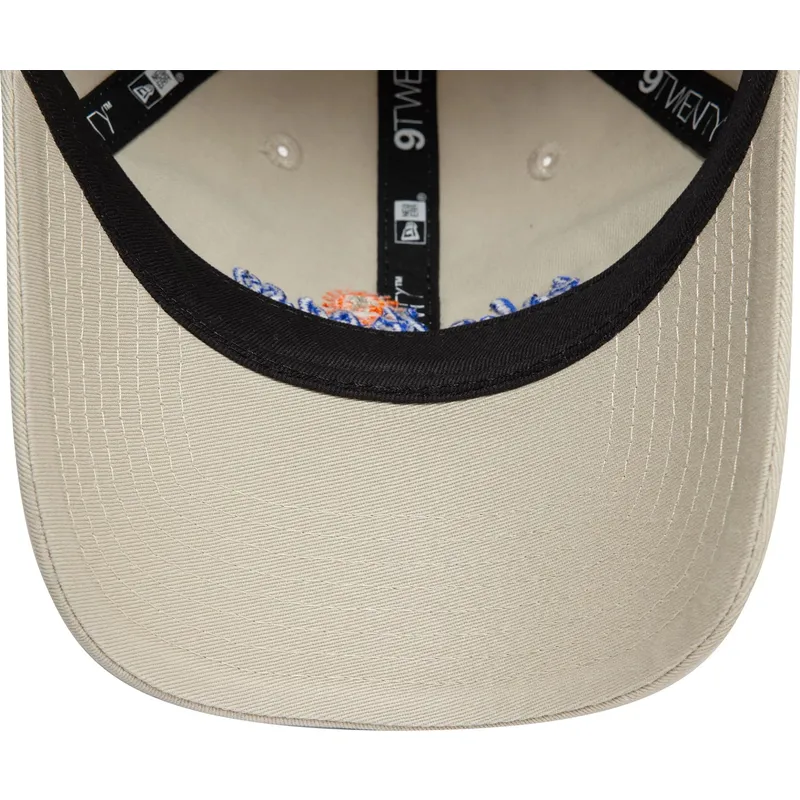 petten-gebogen-beige-verstelbaar-9twenty-van-take-it-easy-van-new-era