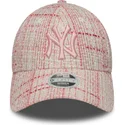 gorra-curva-rosa-ajustable-para-mujer-con-logo-rosa-9forty-tweed-de-new-york-yankees-mlb-de-new-era