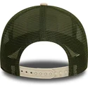 gorra-trucker-beige-y-verde-9forty-a-frame-patch-de-new-era