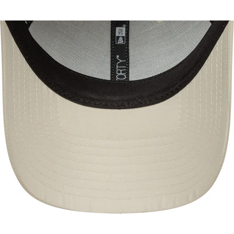 bojd-beige-justerbar-keps-9forty-flawless-fran-new-york-yankees-mlb-av-new-era