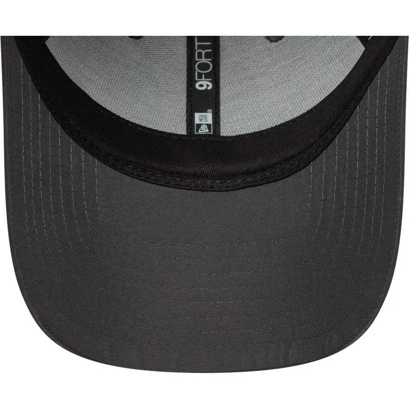 cappellino-con-visiera-curva-grigio-regolabile-9forty-flawless-di-new-york-yankees-mlb-di-new-era