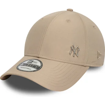 Cappellino curvo marrone chiaro regolabile 9FORTY Flawless dei New York Yankees MLB di New Era