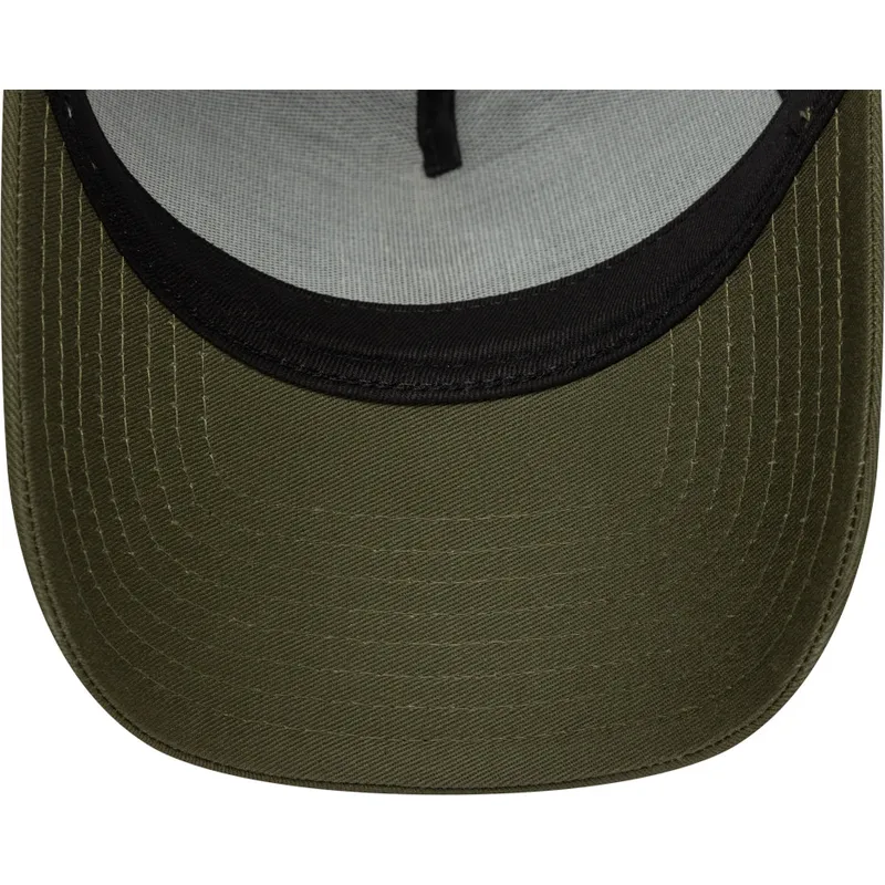 gron-og-hvid-trucker-kasket-med-gront-logo-a-frame-league-essential-fra-new-york-yankees-mlb-fra-new-era