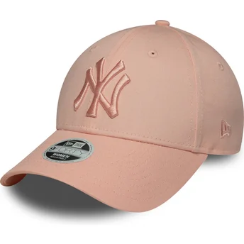 Rosa verstellbare Curved Cap für Damen mit rosa Logo 9FORTY League Essential der New York Yankees MLB von New Era