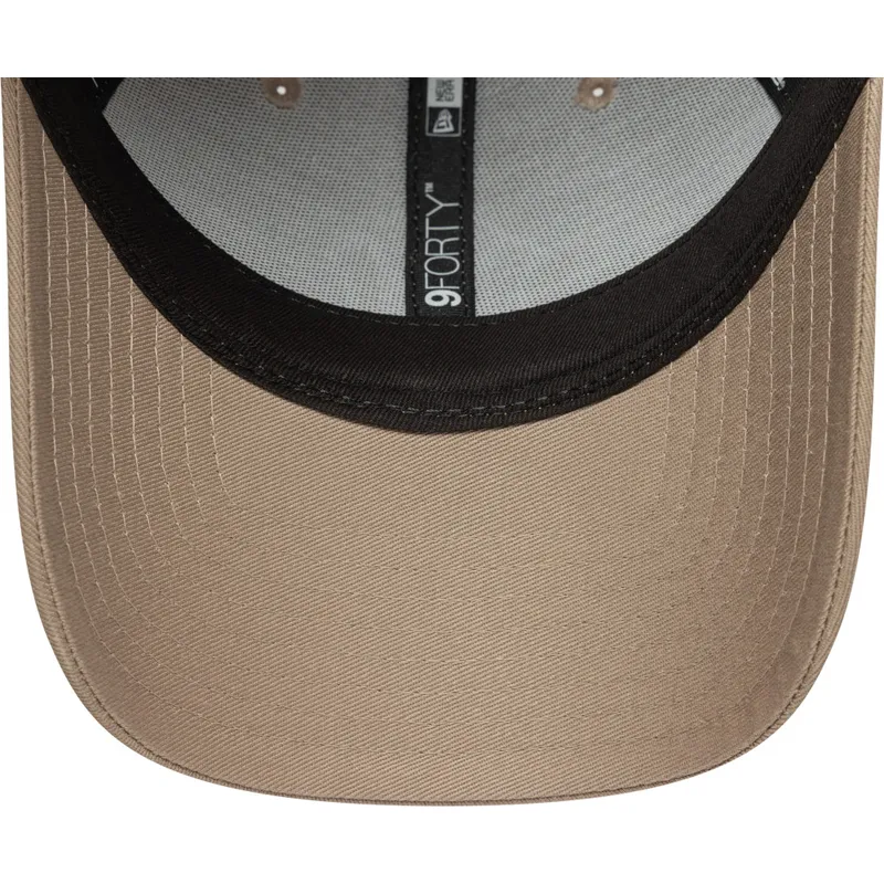 cap-gebogen-brown-adjustable-strap-claro-9forty-outline-van-new-york-yankees-mlb-van-new-era