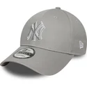 petten-gebogen-grijs-verstelbare-band-9forty-outline-van-new-york-yankees-mlb-van-new-era