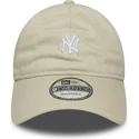 cappellino-curvo-beige-regolabile-9twenty-mini-logo-dei-new-york-yankees-mlb-di-new-era