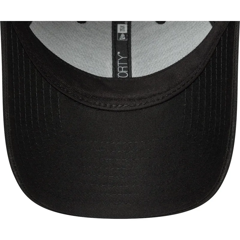 buet-sort-justerbar-kasket-til-kvinder-9forty-mini-logo-fra-new-york-yankees-mlb-fra-new-era