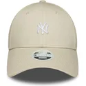 bojd-beige-justerbar-keps-for-dam-9forty-mini-logo-fran-new-york-yankees-mlb-av-new-era