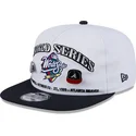 vit-och-svart-snapback-platt-keps-golfer-championship-pin-av-new-york-yankees-atlanta-braves-mlb-fran-new-era