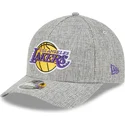 graue-snapback-kappe-mit-gebogenem-schirm-9forty-m-crown-a-frame-cotton-weave-der-los-angeles-lakers-nba-von-new-era