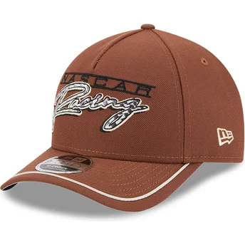 Petten gebogen bruin snapback 9FORTY M-Crown A Frame Motorsport van NASCAR van New Era