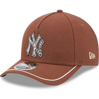 Petten gebogen bruin snapback 9FORTY M-Crown A Frame Motorsport van New York Yankees MLB van New Era
