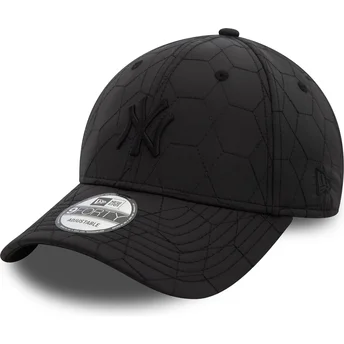 Gorra curva negra ajustable con logo negro 9FORTY Quilted de New York Yankees MLB de New Era