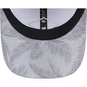 petten-gebogen-grijs-verstelbare-band-9twenty-leaf-open-back-spring-training-fan-pack-2025-van-new-york-yankees-mlb-van-new-era