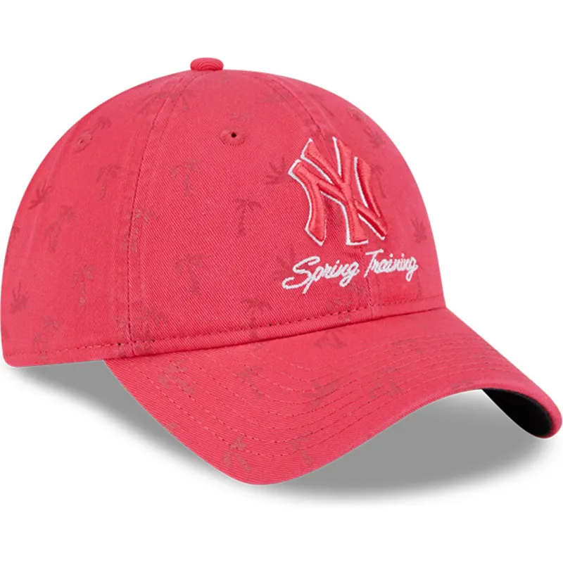 lyserod-justerbar-buet-kasket-til-kvinder-9twenty-pattern-spring-training-fan-pack-2025-fra-new-york-yankees-mlb-fra-new-era