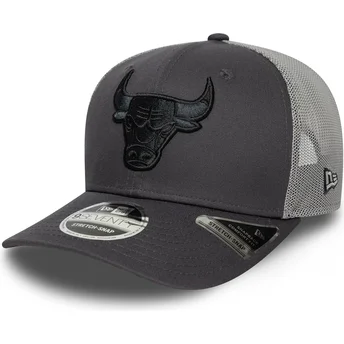 Gorra trucker gris 9SEVENTY Stretch Snap de Chicago Bulls NBA de New Era