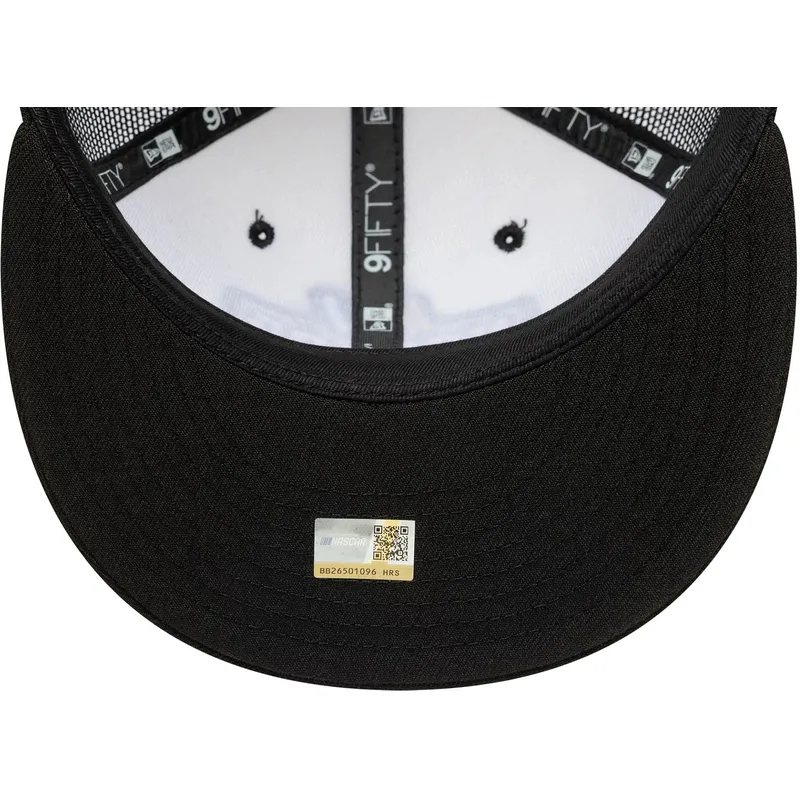 beige-och-svart-platt-truckerkeps-9fifty-classics-logo-fran-nascar-av-new-era