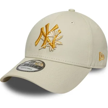 Gorra curva beige ajustable con logo amarillo 9FORTY Floral Icon de New York Yankees MLB de New Era