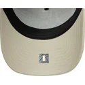 gorra-trucker-beige-y-violeta-e-frame-script-de-los-angeles-lakers-nba-de-new-era