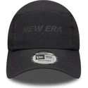 gorra-curva-negra-ajustable-runner-tech-de-new-era