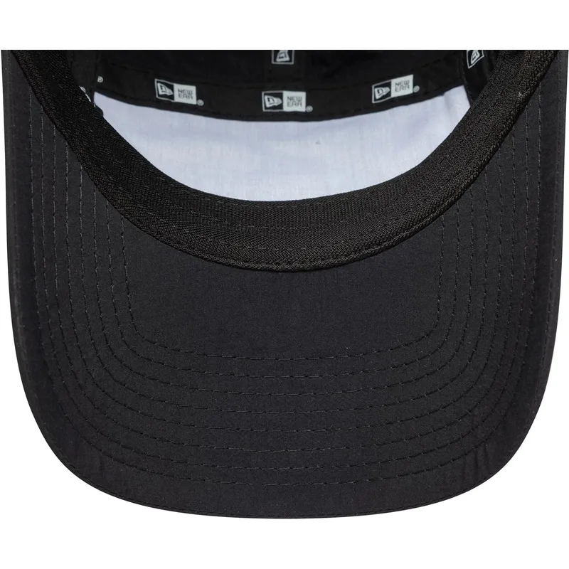 cappellino-curvo-nero-regolabile-runner-tech-di-new-era
