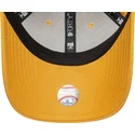 gorra-curva-amarilla-ajustable-para-mujer-9forty-metallic-logo-de-los-angeles-dodgers-mlb-de-new-era