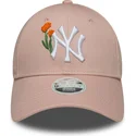 gebogene-rosa-verstellbare-damenkappe-9forty-beaded-der-new-york-yankees-mlb-von-new-era