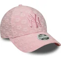 gebogene-rosa-verstellbare-damenkappe-9forty-floral-towelling-der-new-york-yankees-mlb-von-new-era