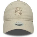 bojd-beige-justerbar-keps-for-dam-med-beige-logotyp-9twenty-linen-fran-new-york-yankees-mlb-av-new-era
