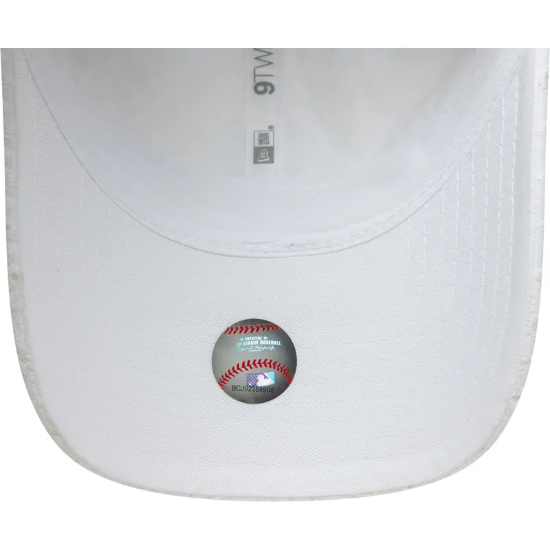 biala-regulowana-czapka-z-daszkiem-dla-kobiet-z-bialym-logo-9twenty-broderie-new-york-yankees-mlb-od-new-era