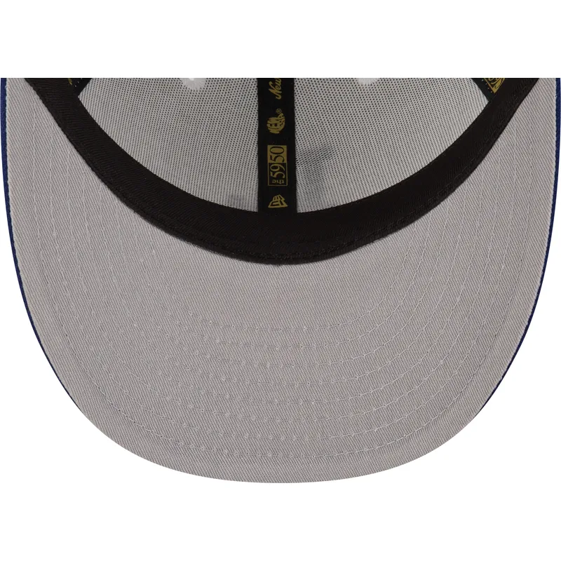 weisse-und-blaue-anliegende-flat-cap-59fifty-day-low-profile-der-los-angeles-dodgers-mlb-von-new-era