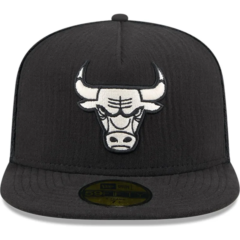 petten-plat-zwart-aangepast-59fifty-day-a-frame-van-chicago-bulls-nba-van-new-era