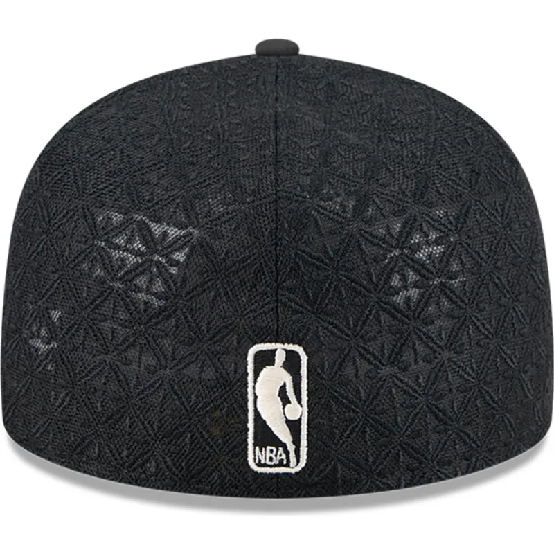 cappello-piatto-nero-aderente-59fifty-day-a-frame-dei-chicago-bulls-nba-di-new-era
