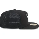 gorra-plana-negra-ajustada-59fifty-day-a-frame-de-chicago-bulls-nba-de-new-era